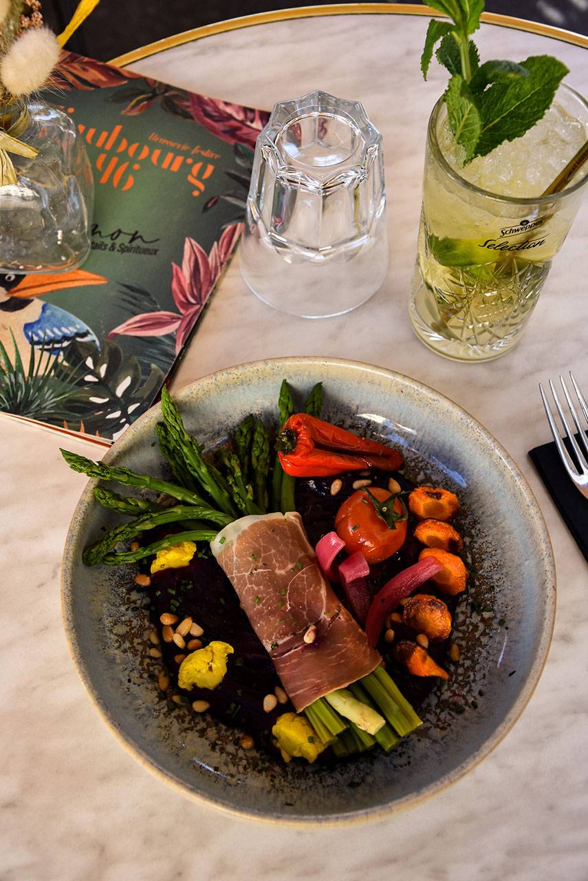 Restaurant Faubourg 46 ouvert 7 jours sur 7 en service continu avec plat du jour 