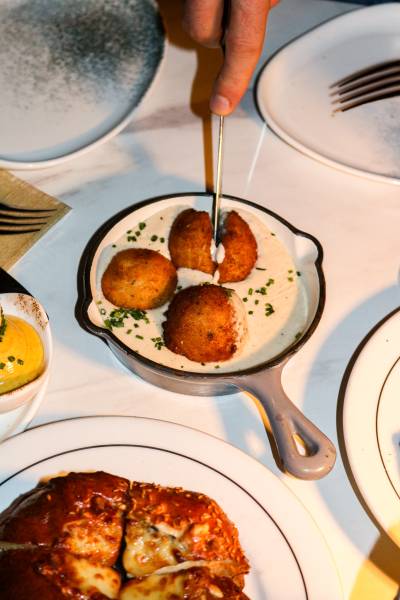 Afterwork au Faubourg 46 avec tapas à partager entre amis ou en famille sur Aix-en-Provence