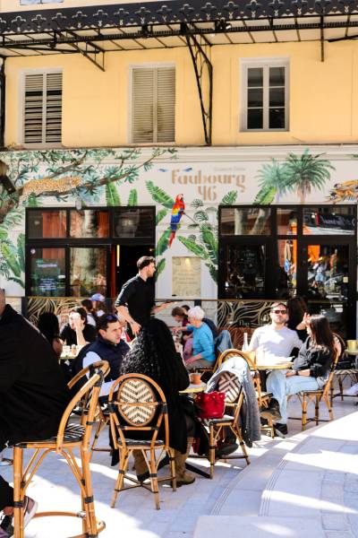 Faubourg 46 un restaurant sur Aix-en-Provence avec service continu de 12h à 23h30 du lundi au vendredi