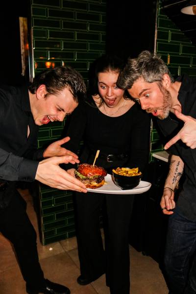 Restaurant Faubourg 46 avec bar à cocktail et soirée DJ Sets du jeudi au samedi soir